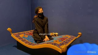 长髮妹妹抬腿掰穴~用大棒棒玩弄自己的小穴~